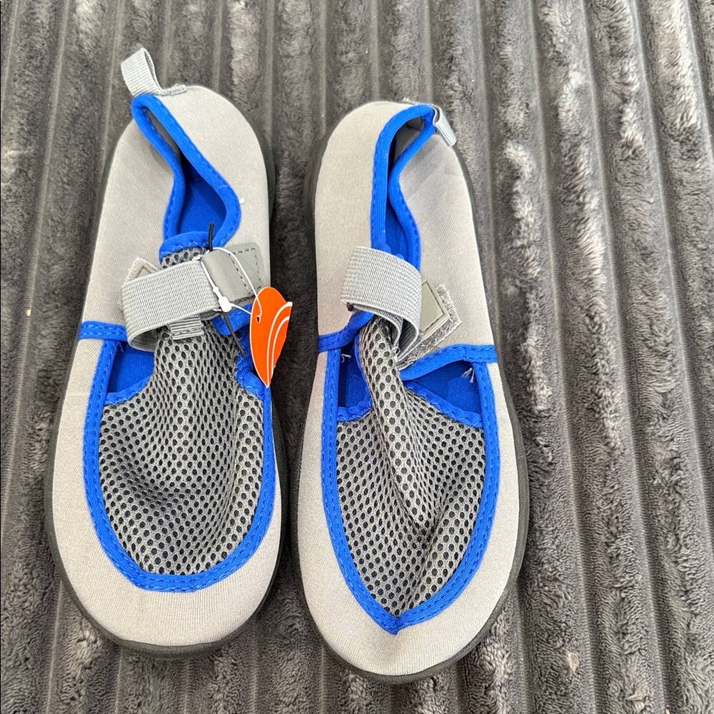 NWT Gray and Blue Water Shoes Swim Shoes